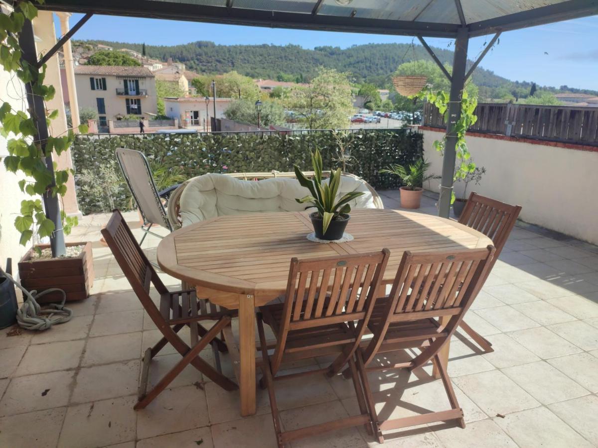 Apartment Provencal Avec Terrasse Dans Le *